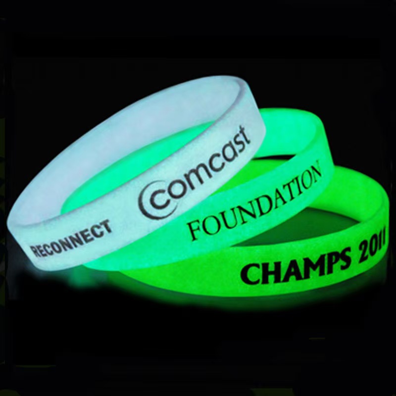 Custom Glow In Dark Silicone wristband